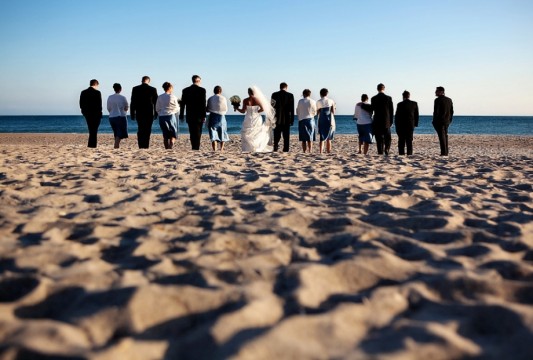 wedding-party-beach