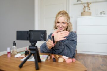 parasocial